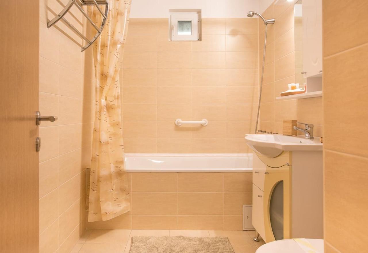 Golden Apartment Baneasa Бухарест Экстерьер фото